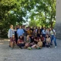 L'équipe du centre de loisirs composée d'animateurs et d'animatrices 